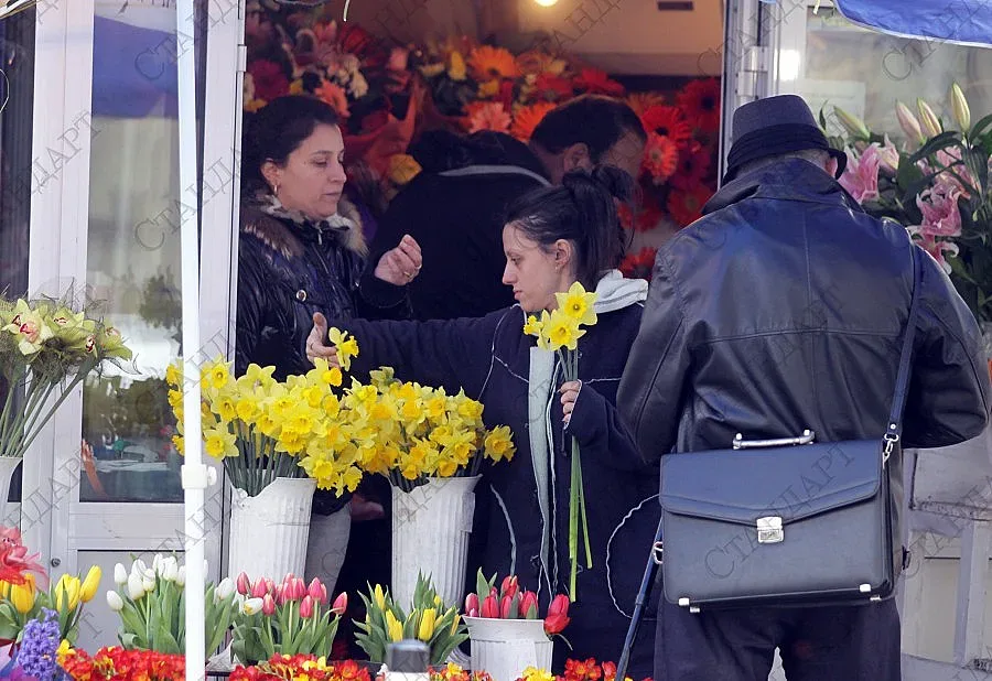 За 8 март: Хавайски масаж и разходка с файтон
