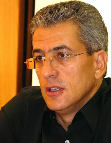 За европарите ни трябва отборна игра