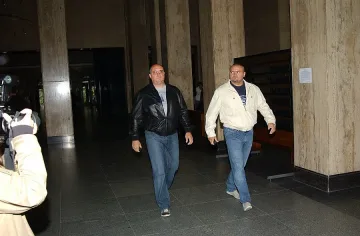 Слух арестува Галеви