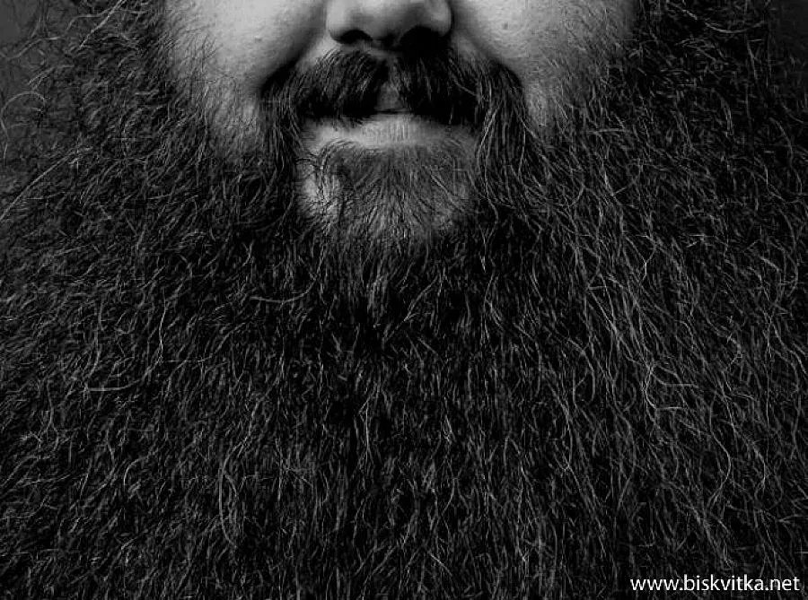 Мъж продава брадата си за $1 млн.