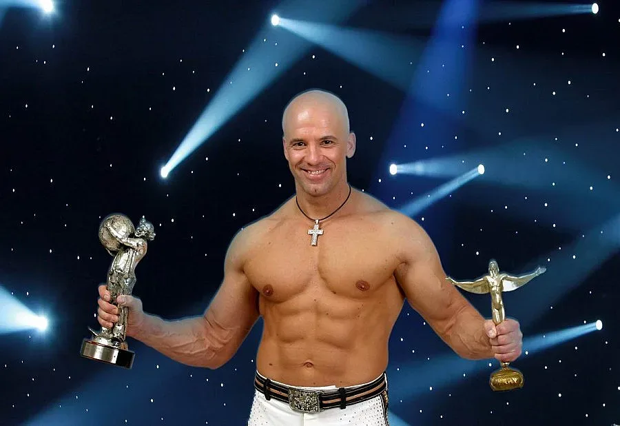 Сребърният клоун позлати Енчо Керязов