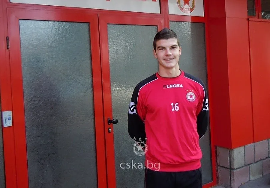 ЦСКА загуби халф за два месеца 