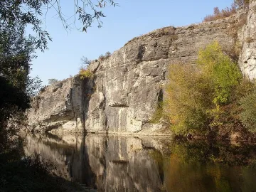 Спряха незаконна кариера в защитена зона