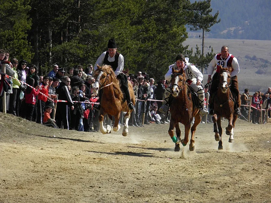 Село празнува с кушии