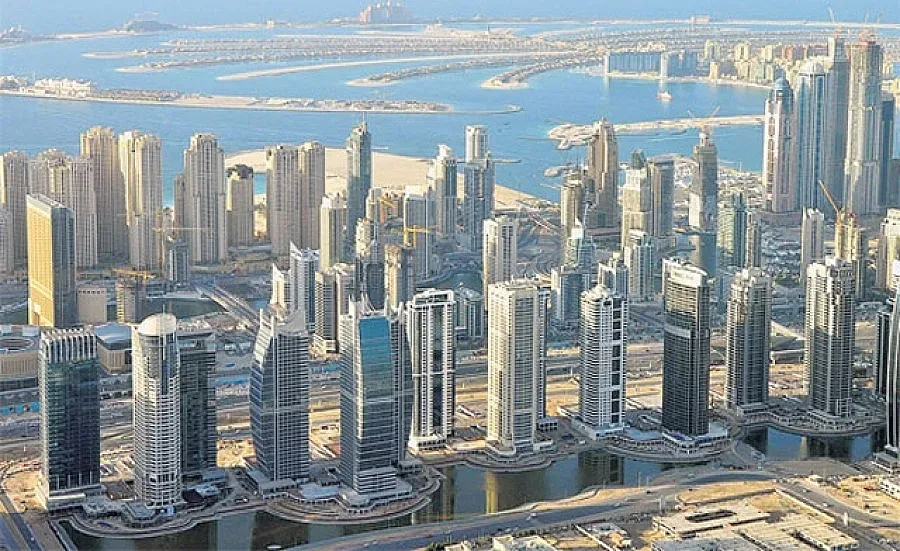 Петролът разбули жените в Емиратите