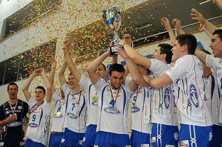 "Марек" иска по-тлъсти пачки за първенеца