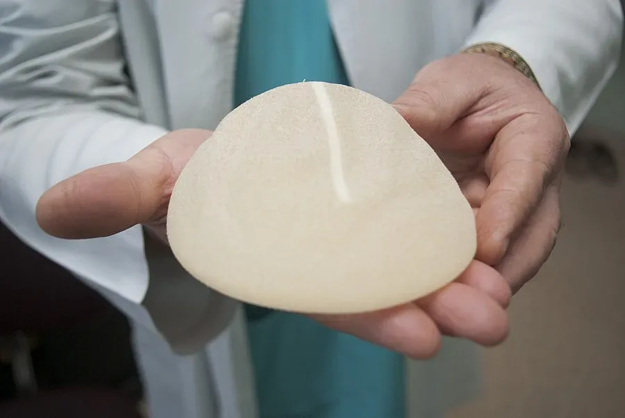 Махат рака, ваят гърдата