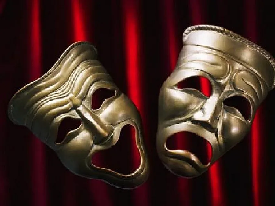 Възстановяват драматичния театър в Смолян