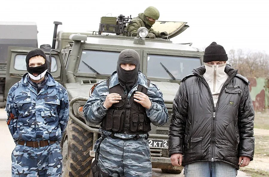 НАТО, ЕС и Русия в опити за спиране на украинската криза