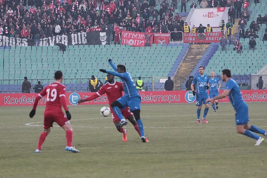 Министър гарантира "Левски" - ЦСКА