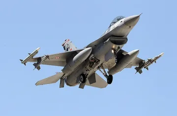 Турция е вдигнала 8 F-16 заради руски самолет