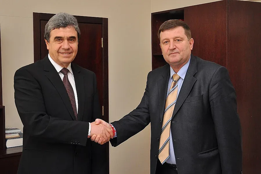 В Монтана си предадоха "Дон Кихота"