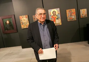 Светлин протестира с изложба