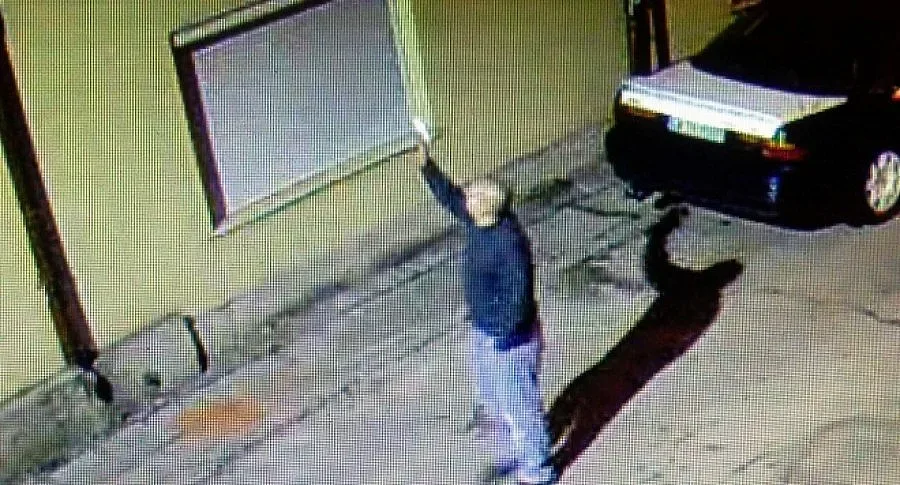 Стреляха по офис на Бареков