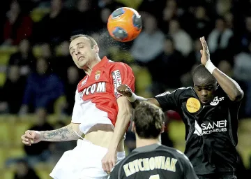 Монако падна от Сент Етиен, Бербатов с 10 минути 