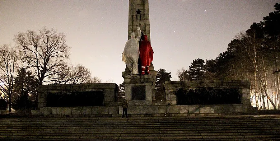 Пижо и Пенда на "Братската могила" в Борисовата