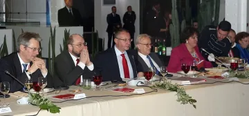 Сергей Станишев приветства лидерите на ПЕС на официална вечеря