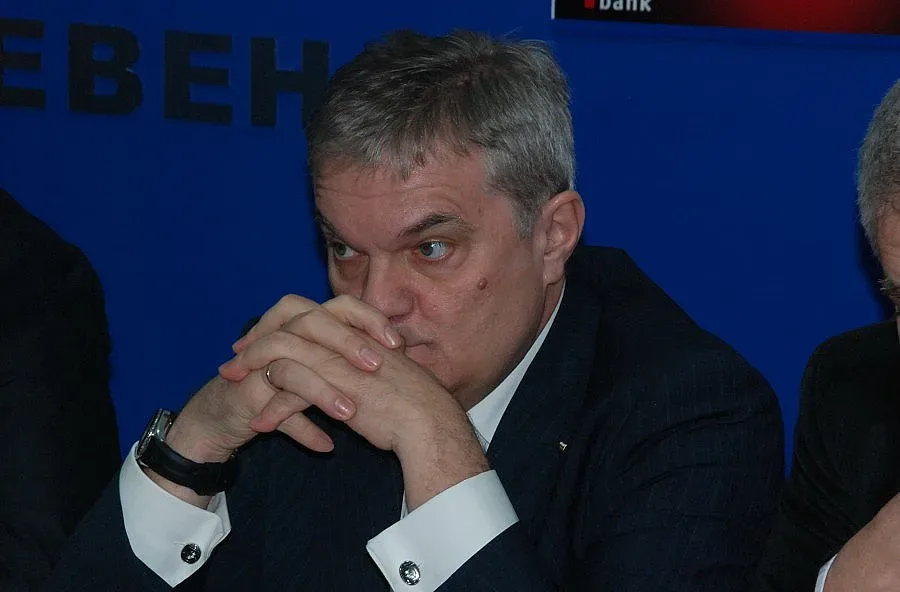 Румен Петков иска уволнение за Ревизоро заради Телиш