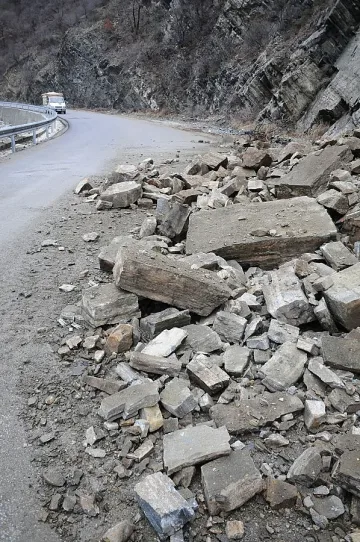 48-годишен загина в пещера над Сливен