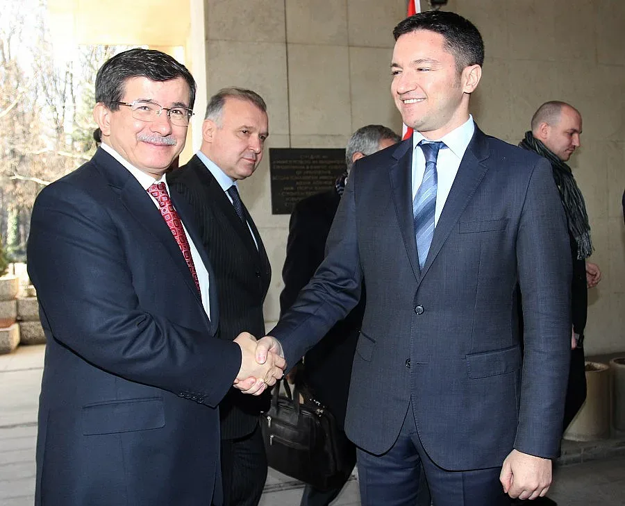 Вигенин: До дни подписваме за граничния център с Турция