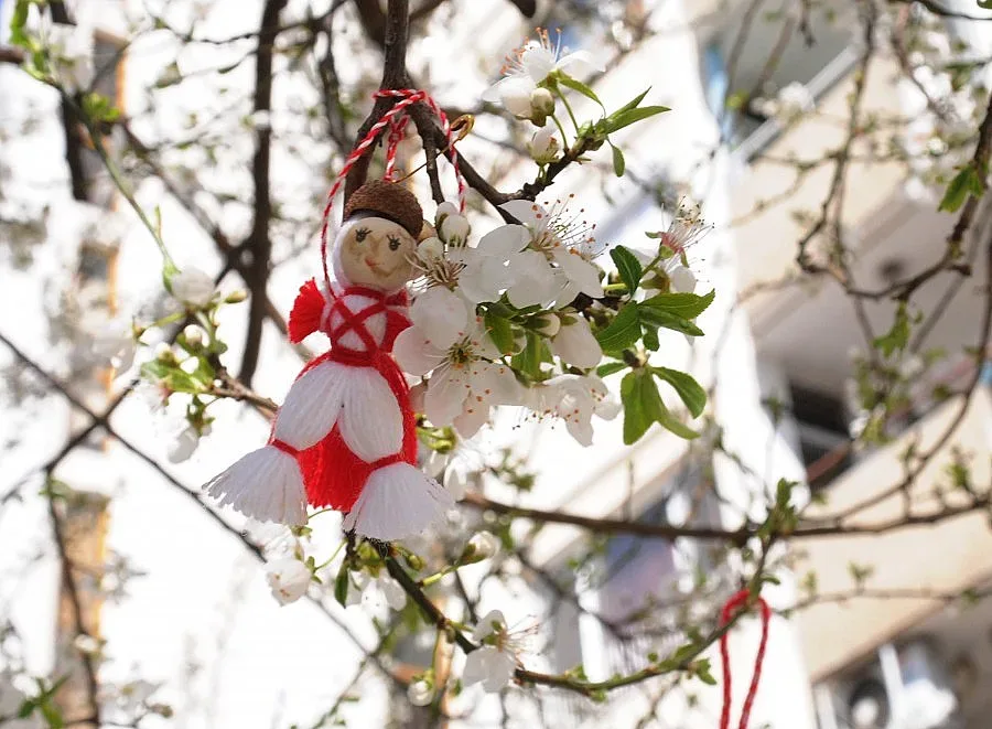 Моняк и мърцишор пазят Балканите от злините