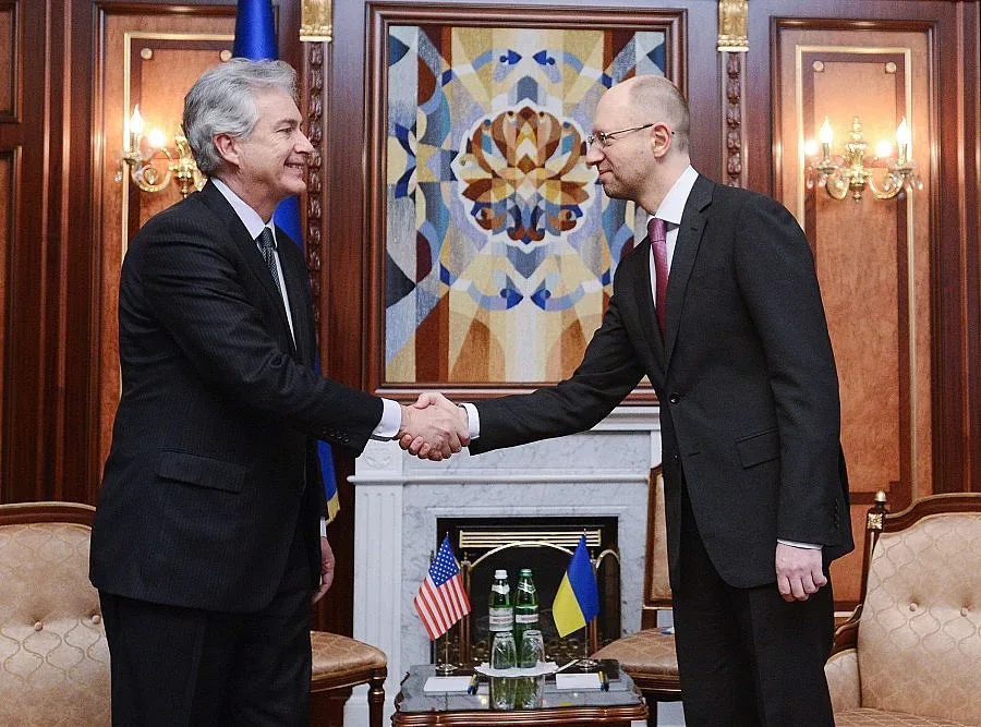 Върховната Рада назначи Яценюк за премиер на Украйна