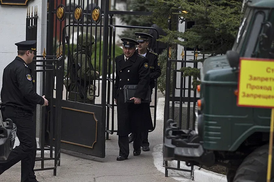 Окупират украински военни поделения в Севастопол