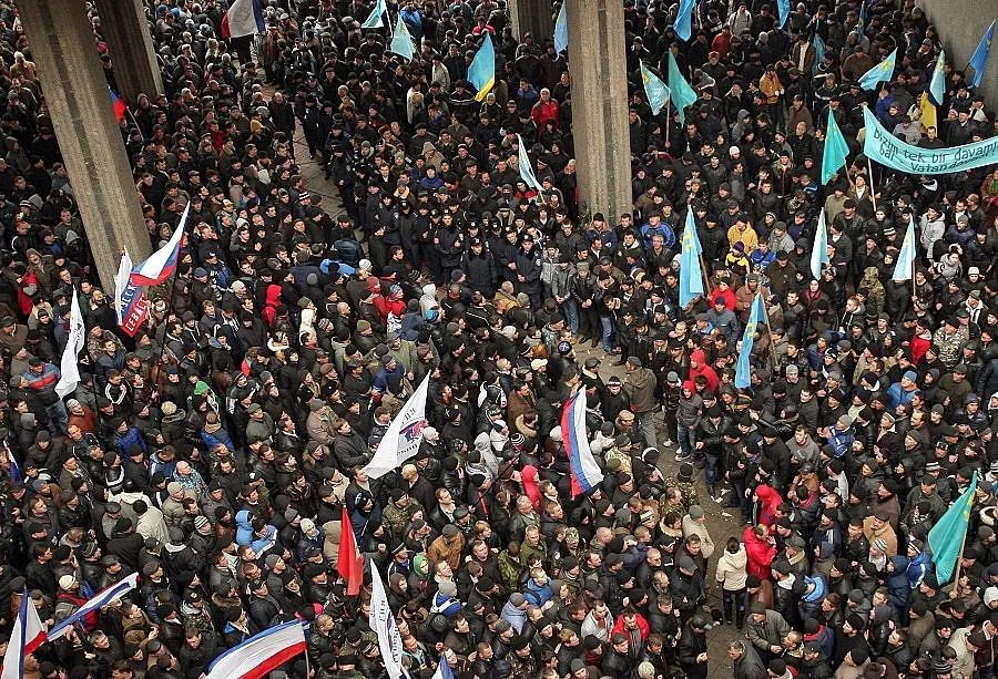 Окупатори завзеха сградата на парламента в Крим