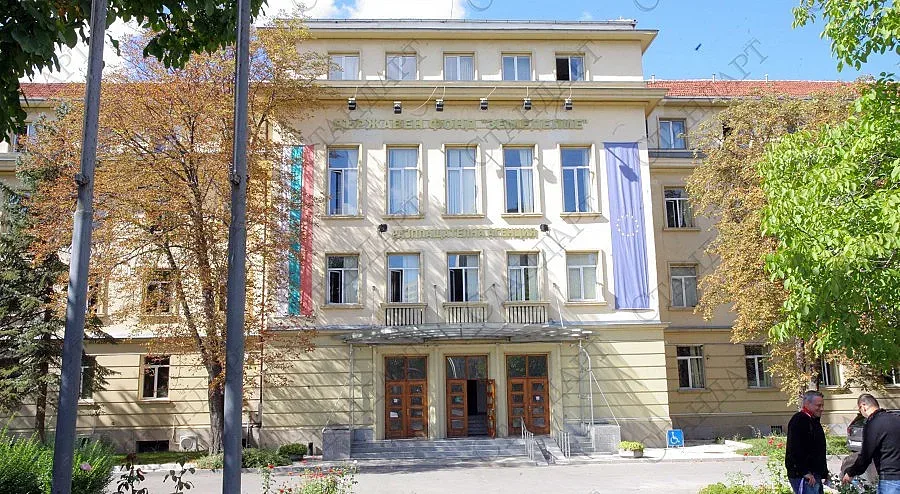 Скандал с бръмбари в "Земеделие"