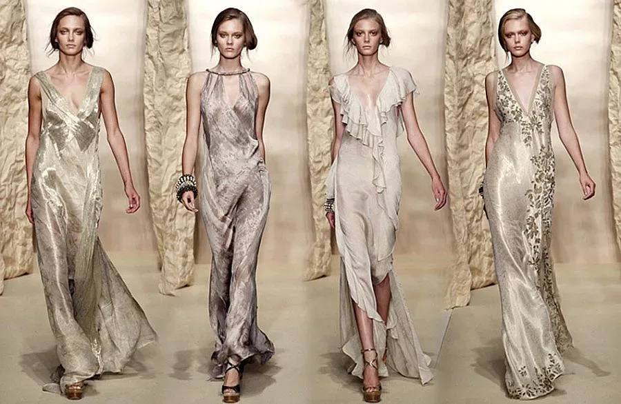 Рокли на Дона Карън за Оскарите се загубиха в самолет