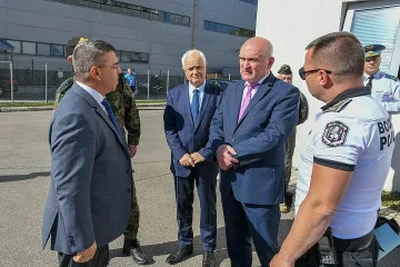 Главчев провери оградата на границата. Ето какво видя