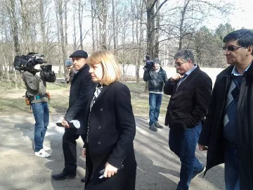 Поставят 68 осветителни тела в Северния парк