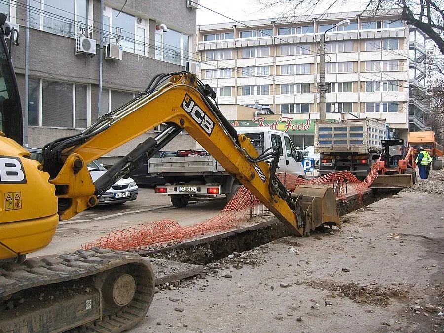 Спряха работата на фирмата със загиналия работник