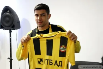 Ново бебе в "Ботев"