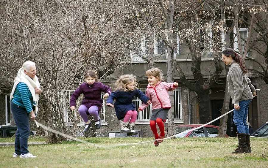 Между 3 и 8 градуса максимални температури във вторник