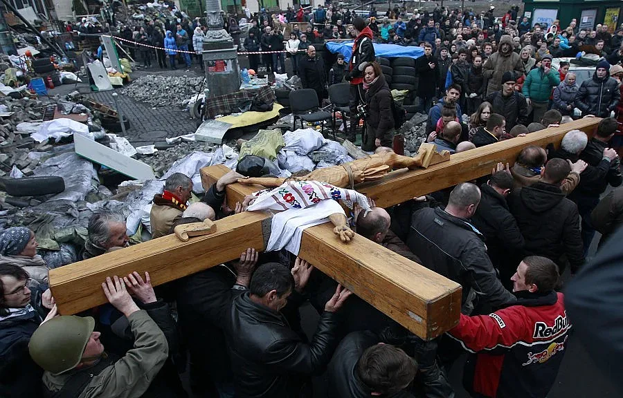 Обвиняват 50 души в убийство на протестиращи в Украйна