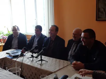 БСП спря битка за кмет между баща и син