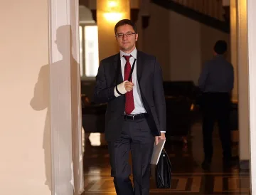 Вигенин иска влак до Скопие