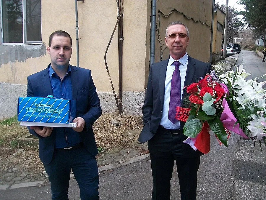 Депутат от ДПС прегърна трети внук