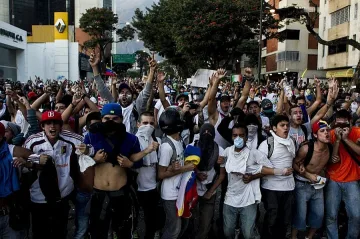 Каракас спира газа на протестиращите