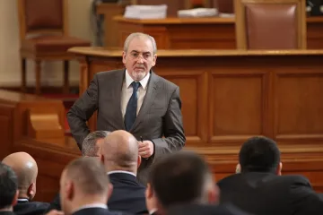 Местан: Пеевски трябва да говори