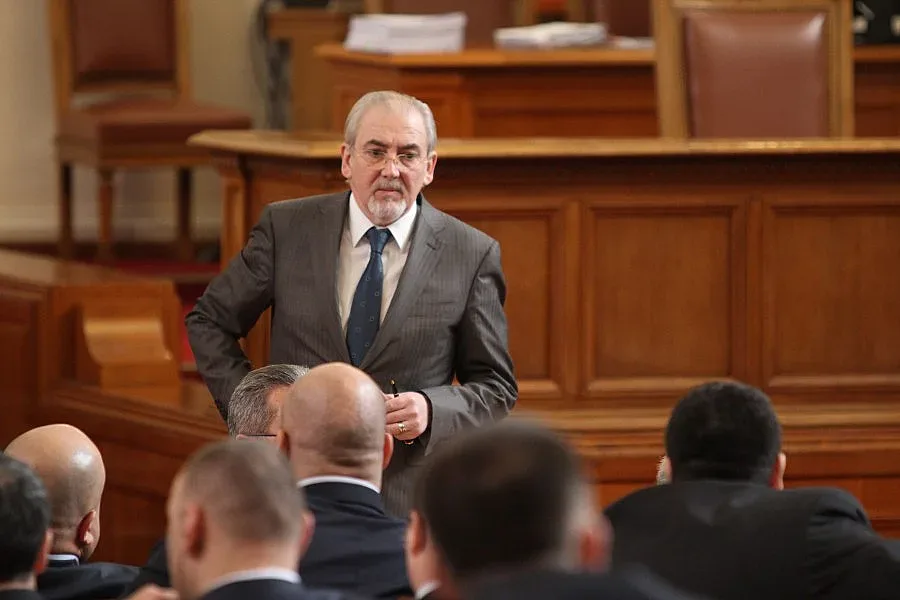 Местан: Пеевски трябва да говори