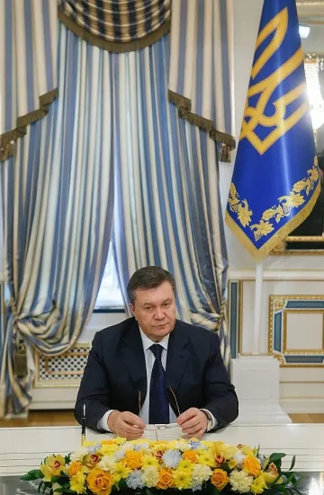Върховната Рада гласува импийчмънт на Янукович и нови избори
