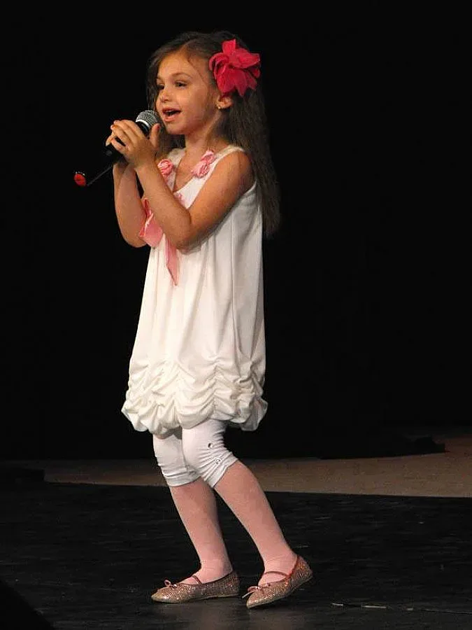 ВИДЕО: Талантливата Крисия официално спечели Слави 