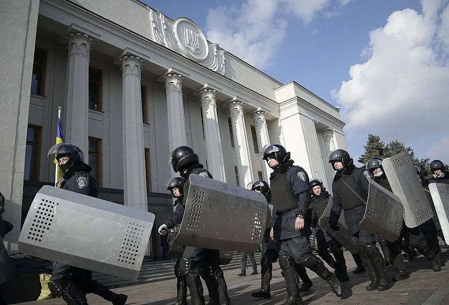 ОБЗОР: Мирен договор в Украйна