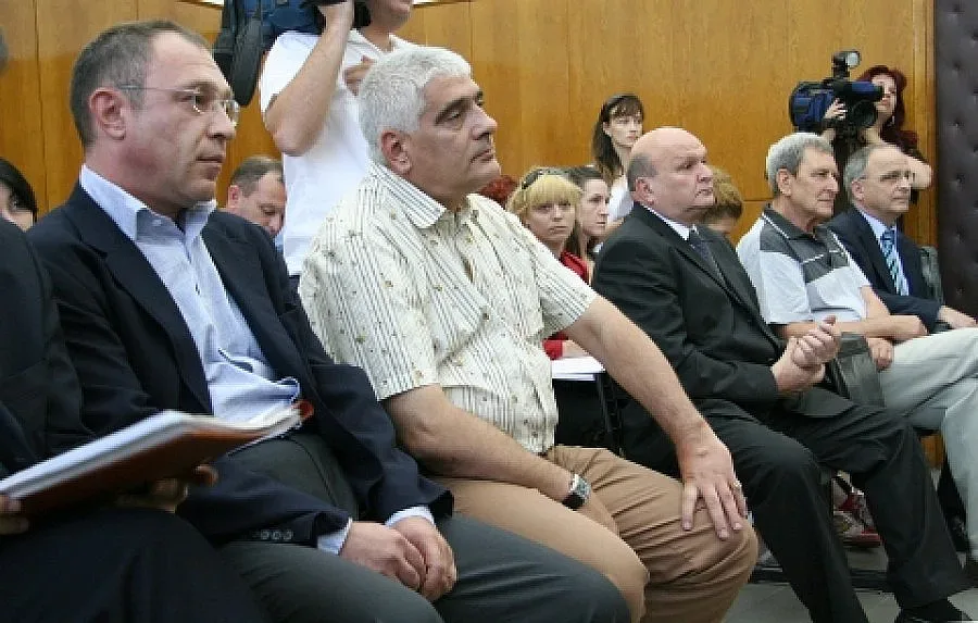 Цяла чета агенти в Агробизнесбанк