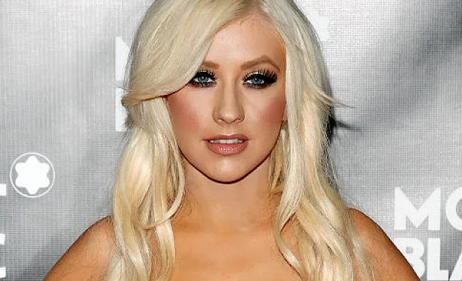 Агилера чака второ дете