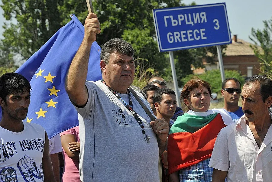 Земевладелци от Солун „ловят” наши тютюнджии с 30 евро надница