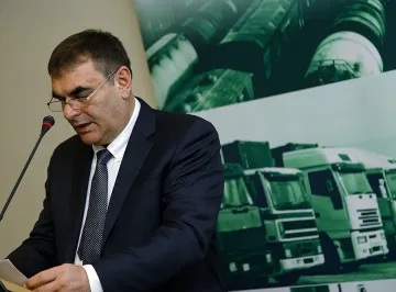 Виктор Папазов блокира борда на борсата