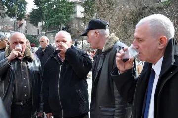 Вино води туристи в Сандански